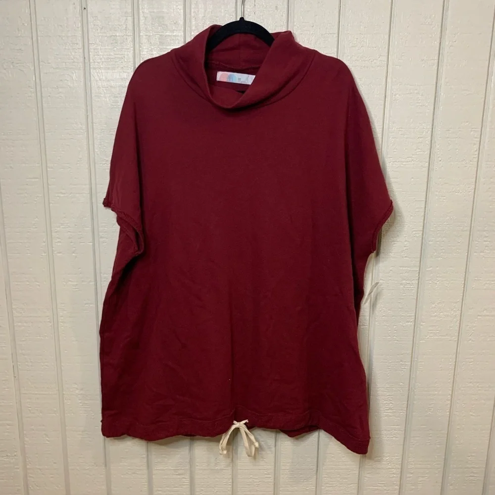 Free People Beach short sleeved sweater, size XS/S. NWT.